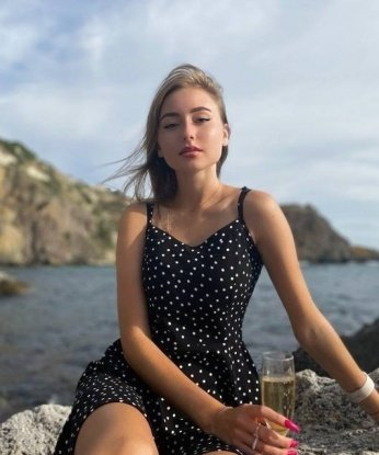 Со мной ты погрузишься в мир незабываемого наслаждения. Мои услуги включают эротический массаж, релаксацию и многое другое. У меня есть фото, чтобы ты смог оценить мою красоту и сексуальность. Мои клиенты всегда остаются довольными и оставляют самые лестные отзывы. Проведи со мной ночь, и я окуну тебя в океан страсти и наслаждения. Жду встречи в Москве. 😘 13838, 25 лет